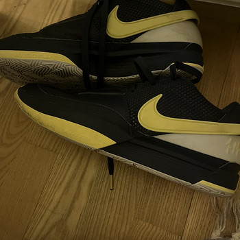 Basketball shoes Nike Ja Morant 1
