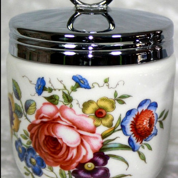 Яйцеварка Royal Worcester