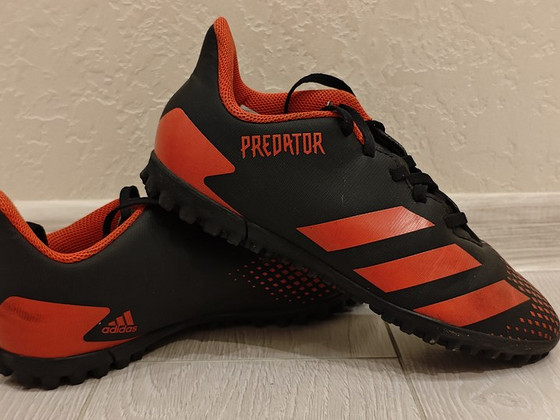 Jalgpalliputsad Adidas predator 36 2/3