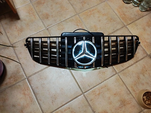 MB W204 Grill Iluvõre GT stiil PANAMERIKA (3 foto / 3)