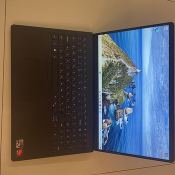 Продаю ноутбук Dell Vostro 3525