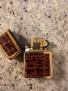 Zippo (3 foto / 3)