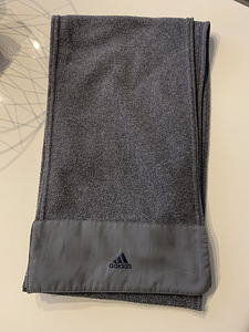 Шарф Adidas (1 фото из 2)