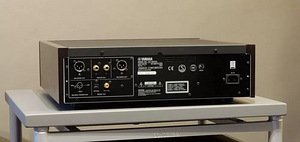 Hi-End Yamaha CD-S2000+ усилитель Yamaha A-S2000 (5 фото из 7)