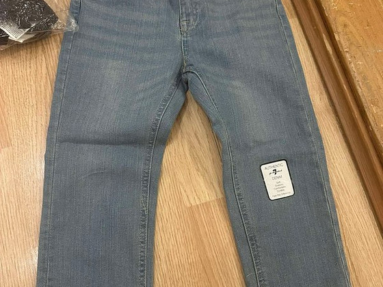 Новые джинсы