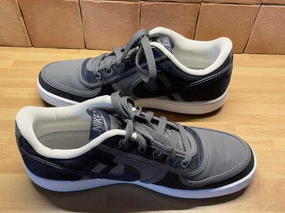 Кроссовки Nike
