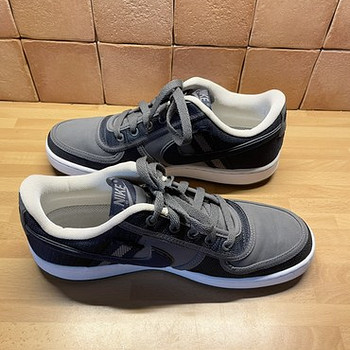 Кроссовки Nike