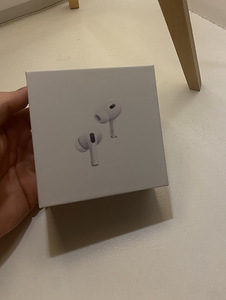 AirPods Pro 2 (1 фото из 4)