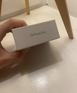 AirPods Pro 2 (2 фото из 4)