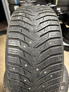 225/55/17 шипованные шины Kumho 5,5-6,5 мм (2 фото из 4)