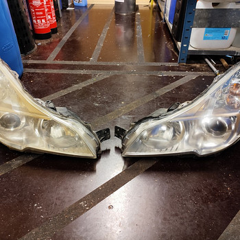 Subaru outback 2009-2014 esituled