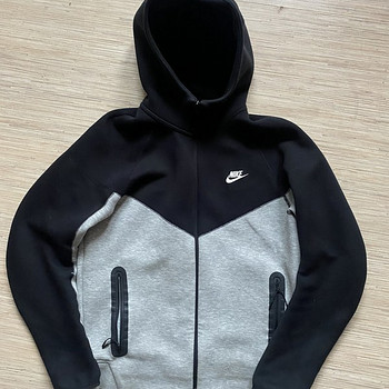 Nike tech fleece