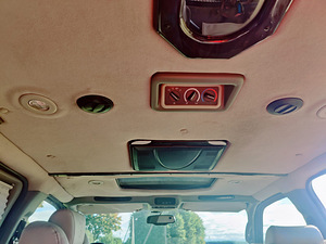Chevrolet Express 1500 ConversionVAN Limited SE AWD INVABUSS (10 фото из 14)