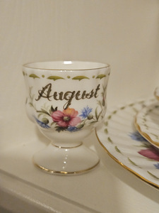 Royal Albert "Flower of the Month" August (2 foto / 8)