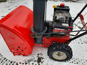 Хороший снегоуборщик MTD 50 (3 фото из 4)