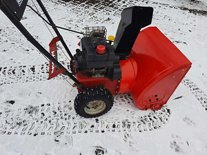 Хороший снегоуборщик MTD 50 (4 фото из 4)
