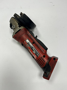 Аккумуляторная Болгарка Milwaukee HD28 AG 125 (3 фото из 5)
