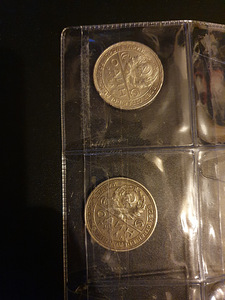 Монета (2 фото из 2)