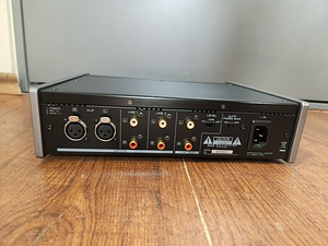 TEAC HA-501 Dual Mono усилитель для наушников (3 фото из 3)