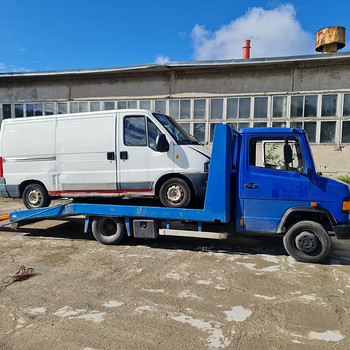 Эвакуатор Mercedes Benz Vario грузоподъемность 3300