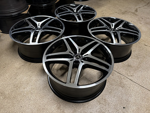 21" оригинальные диски Mercedes-Benz AMG 5x112 (как новые) (5 фото из 7)