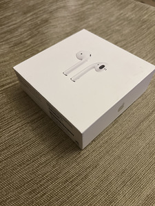 Airpods оригинальная коробка. (1 фото из 3)