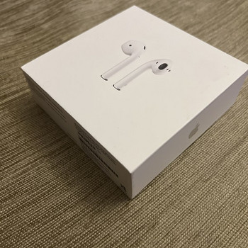 Airpods оригинальная коробка.