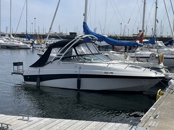 Crownline 210CCP+ koos haagisega – hind on alandatud oktoobr