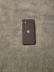 iPhone 11 64 ГБ (2 фото из 4)