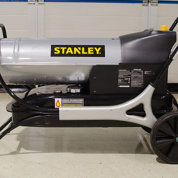 STANLEY - vedelkütusega kuuma õhu puhur - 36.6 kW