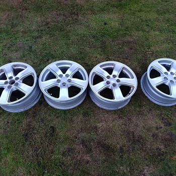 R16 5×100 toyota