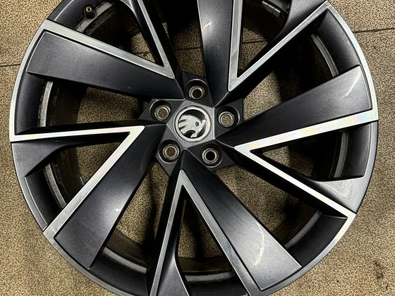 20" Skoda Enyaq originaalvelg 5x112 (1tk)