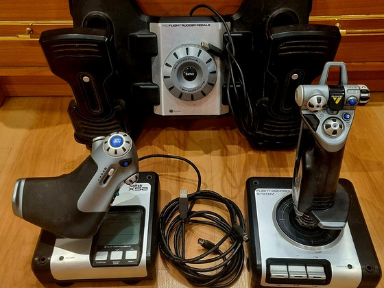 Авиасимулятор Flight System Saitek X52