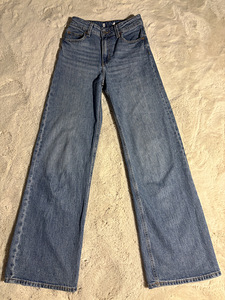 Naiste teksad H&M-ist (1 foto / 2)