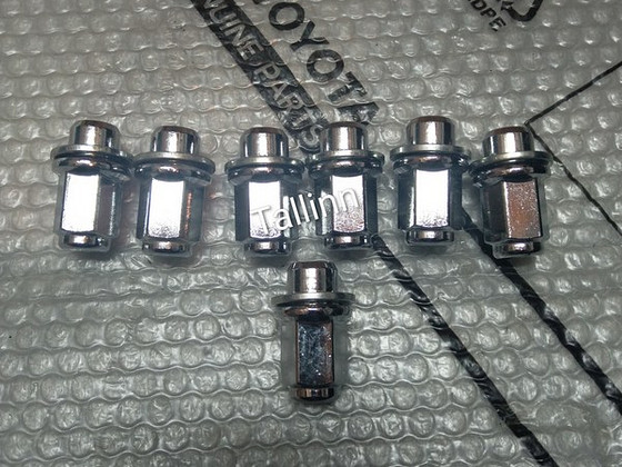 Гайки колесные Toyota PZ4060967002 9094201109 9094201033