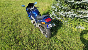 Kawasaki zx600f (4 foto / 8)