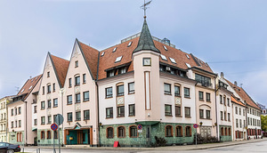 Daudzfunkcionāla ēka Vecrīgas centrā (1 foto no 15)