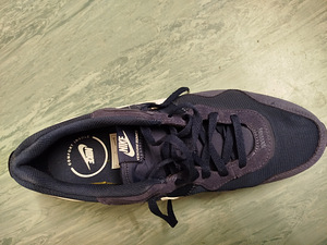 Новые Nike Venture Runner, 45 (2 фото из 2)