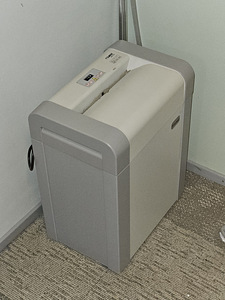 Шредер Dahle 30114 (1 фото из 3)