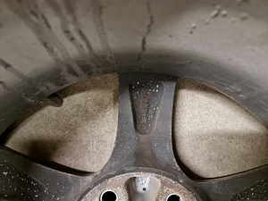 Литые диски R16 + зимняя резина Honda (5 фото из 6)