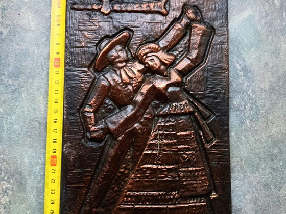 Bareljeef "Tantsijad"