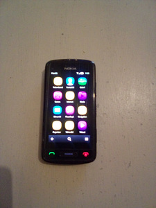 Nokia c6-01 (3 фото из 3)