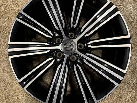 18" оригинальный диск Volvo 5x108 (1 шт)