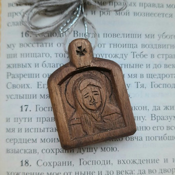 Нательная икона Святая блаженная Матрона Московская