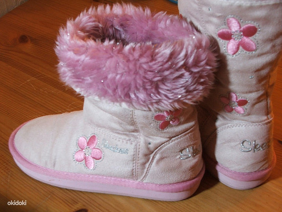 Очень красивые сапоги для девочки Skechers, 32