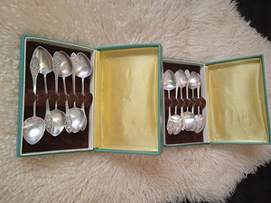 Мельхиоровые ложки. (2 фото из 3)