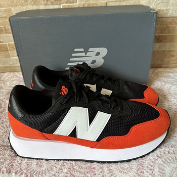 Новые кроссовки New Balance.