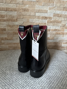 Новые кожаные сапоги Tommy Hilfiger. Размер 41 (2 фото из 5)