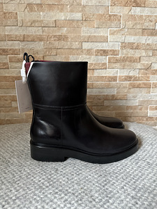 Новые кожаные сапоги Tommy Hilfiger. Размер 41 (5 фото из 5)