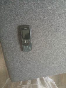 Mobiiltelefon (1 foto / 4)